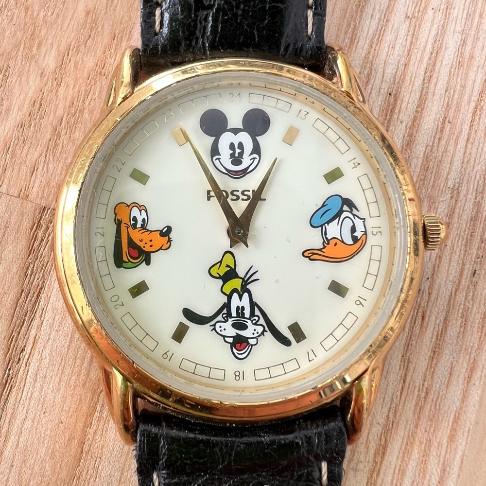 Rare Fossil Disney Gold Edition Mickey, Donald, Goofy, Pluto watch NEW BATTERY